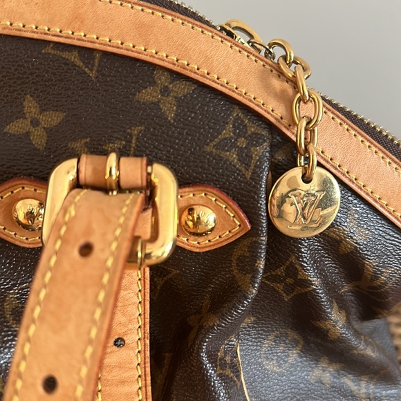Louis Vuitton Monogram Canvas GM Tivoli Bag - Picture 3 of 16
